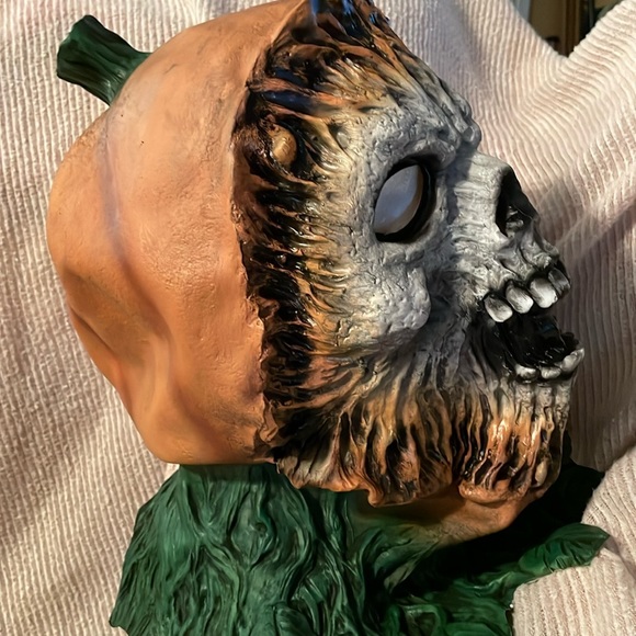 Scary Pumpkin Head mask. Full head cover and neck w slit in back to slip it on. - Picture 2 of 6